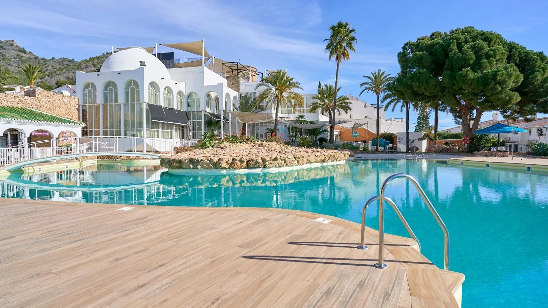Casa Con Bellas Vistas Sobre La Bahia De 네르하 0*,