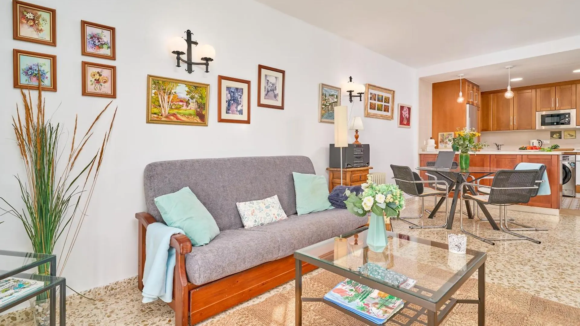 Casa Con Bellas Vistas Sobre La Bahia De 네르하 0*,