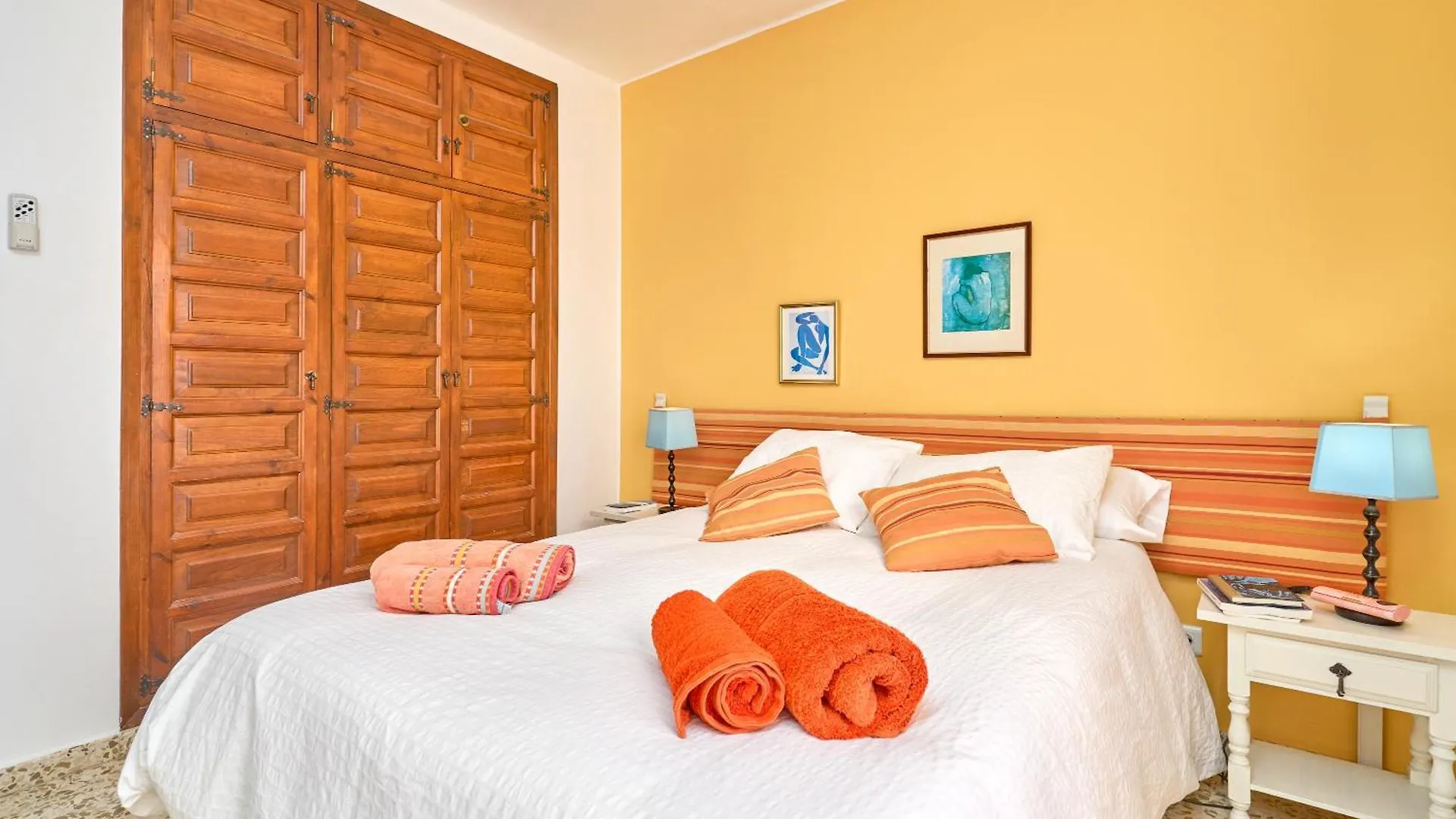 아파트 Casa Con Bellas Vistas Sobre La Bahia De 네르하 스페인